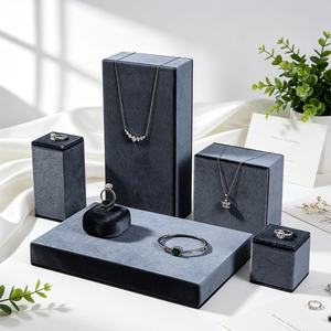 Support de présentation de bijoux JINSKY haut de gamme en velours gris pour comptoir, bagues et présentation en magasin - Product Image 5