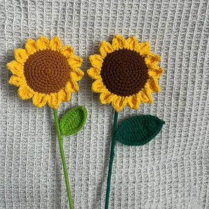 Handmade Crocheted Sunflower <b>Artificial</b> <b>Flower</b> Natural Style Green Stem With Leaf Summer Home Wedding Decoration - Product Image 5