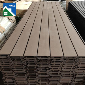 Revêtement mural personnalisé étanche à l'humidité en WPC Panneaux muraux décoratifs de façade en WPC pour jardin ou villa - Product Image 5