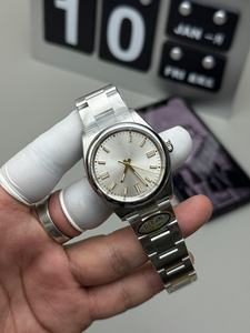 Relojes de Diseño Mecánico de Alta Calidad con Esferas Blancas y Doradas - Product Image 2