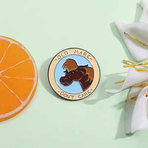 Cũ mare không chăm sóc men pins phim hoạt hình ngựa động vật Trâm ve áo huy hiệu Ba lô quần áo trang sức quà tặng cho bạn bè bán buôn - Product Image 2