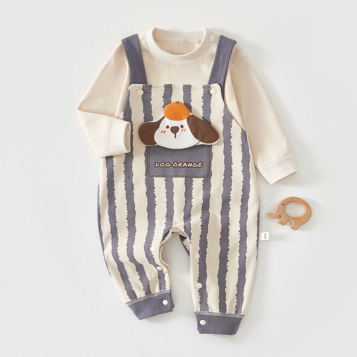 ensemble de vêtements bébé