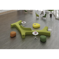 Ensemble modulaire sectionnel en tissu durable et moderne avec éponge haute densité et structure en bois massif pour sièges publics, halls d'attente et espaces collaboratifs