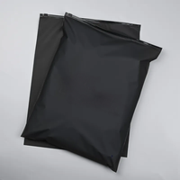 Sacs en plastique CPE givrés personnalisés noirs refermables à fermeture éclair pour sweats à capuche, t-shirts et vêtements