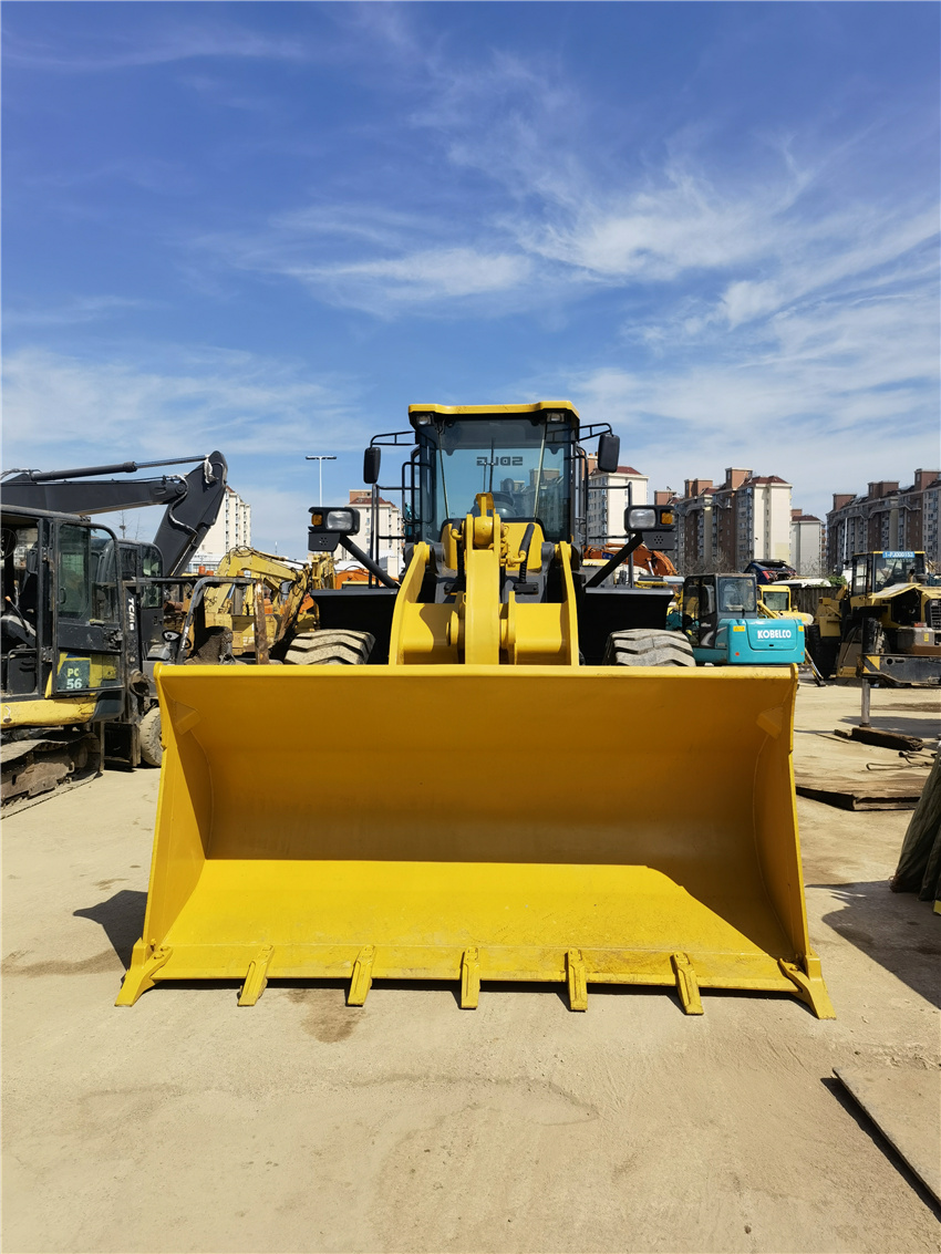 SDLG LG956L Front End Loader - 5 Ton Payloader in 95% New