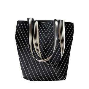 Borsa a tracolla con motivo a contrasto geometrico di nuova moda borsa a mano in maglia di moda - Product Image 6