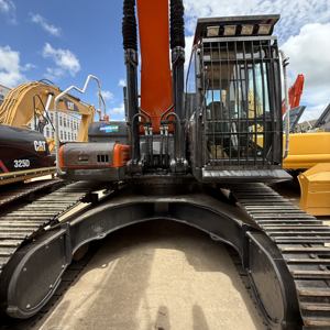 Excavatrice DOOSAN380 de 30 tonnes, fabrication japonaise, d'occasion, avec boîte de vitesses, moteur et châssis, puissance de 202 kW, 1000 heures de fonctionnement, prix abordable - Product Image 4