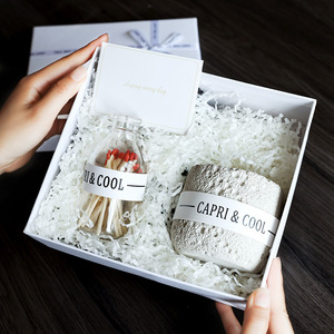 Bougies parfumées dans une boîte-cadeau au détail Parfum d'ambiance avancé Ensemble de bougies d'intérieur en cire de soja de longue durée avec pot de bougie parfumée - Product Image 3