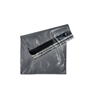 Sacs d'expédition écologiques autocollants en polyéthylène de haute qualité pour entreprises - Product Image 6