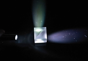 고정밀 K9 bk7 광학 우측 앵글 프리즘 재료 유리 편광 빔 분할 큐브 프리즘 - Product Image 4