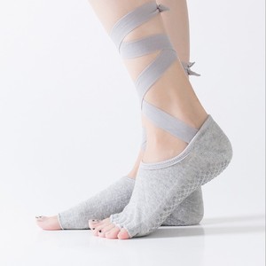 <span class=keywords><strong>Chaussettes</strong></span> de danse <span class=keywords><strong>antidérapantes</strong></span> pour femmes, vente en gros, <span class=keywords><strong>chaussettes</strong></span> de yoga à bout ouvert, <span class=keywords><strong>chaussettes</strong></span> de ballet et de pilates avec grip et ruban - Product Image 2