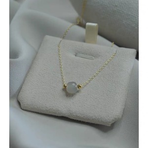 Collier d'été polyvalent en jade naturel de Hotan et perles dorées, chaîne de clavicule exquise de style japonais et coréen avec perle principale - Product Image 3