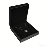 Boîte magnétique noire de luxe personnalisée - Carton mat écologique, fermeture magnétique pour emballage cadeau de bijoux, collier, pendentif