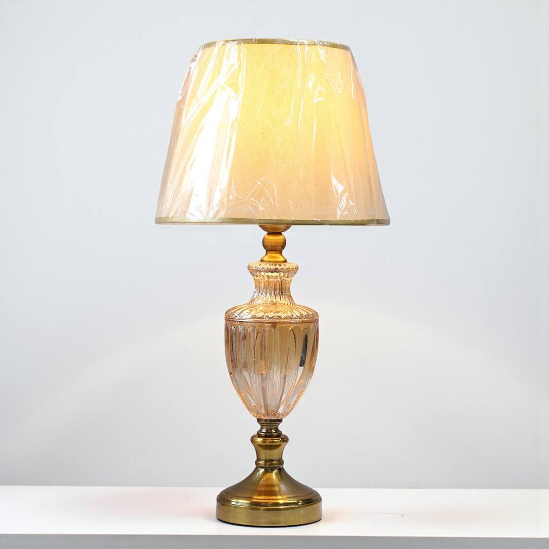 สีดำสีกากี