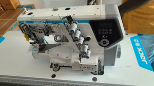 La machine à coudre industrielle Jack K7 à trois aiguilles et cinq fils peut détecter les changements d'épaisseur du tissu - Product Image 4