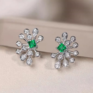 Orecchini a Perno con Design Geometrico, Eleganti Gioielli di Lusso per Donna, Ideali per Feste e Uso Quotidiano, Regalo Chic - Product Image 2
