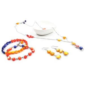 Pulsera de cuentas de collar de cuentas y pendientes con plana redonda cordón shell - Product Image 1