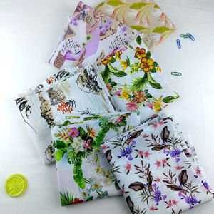 Tissu imprimé en popeline de coton 100% Offre Spéciale Hawaii Design avec maisons et motif floral pour chemises et accessoires pour filles - Product Image 6