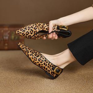 Elegant <b>Flat</b> Comfortable Versatile <b>Pointed</b>-<b>Toe</b> Women's Shallow French-Style Leather Large-Size Shoes - Product Image 5
