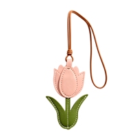 Breloque de sac en cuir rose fait main en forme de tulipe, pendentif pour sac à main femme, porte-clés fleur de printemps, cadeau