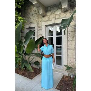 Conjuntos de Mujer Turquoise Neonda, Atuendo Elegante de Equipo con un Único Color Turquesa - Product Image 6