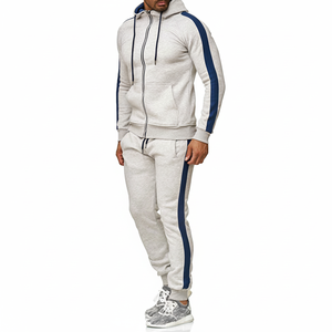 Vente en gros de vêtements de sport tech de luxe de haute qualité personnalisés de grande taille pour hommes ensemble de jogging survêtement pour hommes - Product Image 1