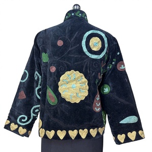 Chaqueta Abierta Boho Chic Retro de Inspiración Real, Bordada a Mano, con Forro de Algodón Crochet, Talla Única XL, Color Negro, con Diseño Floral de Terciopelo Suzani - Product Image 2