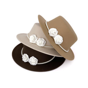 หมวกเฟโดราปีกกว้างสไตล์วินเทจสำหรับทุกเพศ  ประดับมุกและดอกคามิลเลีย  <span class=keywords><strong>ผ้า</strong></span>ระบายอากาศได้ดี เหมาะสำหรับงานธุรกิจและงานปาร์ตี้ ใช้ได้ทุกฤดู - Product Image 4