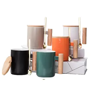 Neue Design handgemachte Marmor oberfläche Holzgriff Keramik Tasse großes Geschenk benutzer definierte Tasse mit Bambus deckel und Metall löffel 301-400ml 3