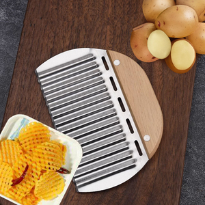 Outils de découpe de légumes de cuisine, coupe-frites ondulées en acier inoxydable <span class=keywords><strong>facile</strong></span> à utiliser, manche en bois, coupe-frites ondulées - Product Image 1