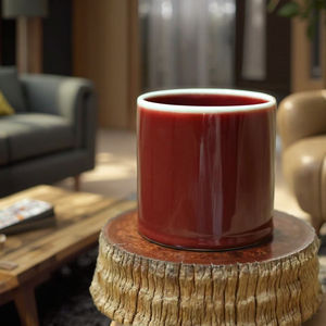 La tasse en céramique rouge exquise a une forme unique et convient au café et au thé - Product Image 4