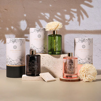 Diffuseur de roseaux à fleurs séchées LunaLith avec logo personnalisé et huile parfumée de 150 ml |   Diffuseur de parfum d'intérieur de luxe pour hôtel