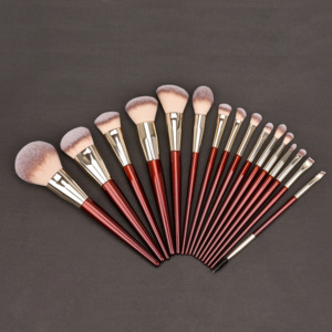 Daily Queen & Mor-phe 16 pinceaux de maquillage pour fond de teint en nylon avec manche brillant bordeaux, haute qualité et sensation luxueuse, logo personnalisé - Product Image 5