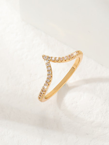 แหวนแฟชั่นใหม่สุดฮิตของยุโรปและสหรัฐเครื่องประดับมงกุฎเพทายหรูหราสำหรับผู้หญิงที่มีสัมผัสคุณภาพสูงช่องที่ใส่ได้กับทุกชุด - Product Image 6