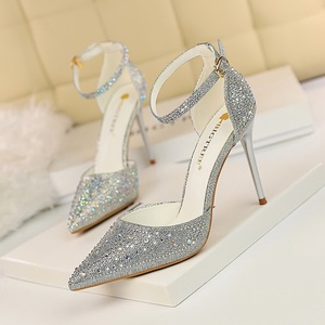 <span class=keywords><strong>Sandali</strong></span> Estivi Sexy <span class=keywords><strong>con</strong></span> Cinturino alla Caviglia Scarpe di Lusso Moda Glitter Punta a Spillo <span class=keywords><strong>Tacco</strong></span> Sottile <span class=keywords><strong>Sandali</strong></span> Firmati da Donna - Product Image 6