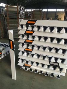 Poste Delimitador de Tráfico de Seguridad Flexible y Reflectante de PVC Portátil, Venta al Por Mayor de Fábrica - Product Image 4