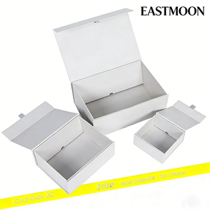 Caja de Regalo Plegable Magnética de Cartón Rígido Mate de Lujo en Beige Gris para Presentación de Joyería - Product Image 4