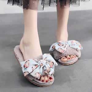 Pantofole Invernali da Donna con Fiocco, Scarpe da Interno in Finta Pelliccia, Ciabatte Morbide e Pelose per Ragazze, Pantofole da Camera - Product Image 5