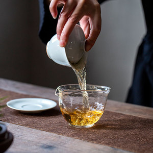 Three Piece Covered <b>Teacup</b> Ceramic Gaiwan With Lid Heat Resistant For Afternoon Tea - Product Image 3
