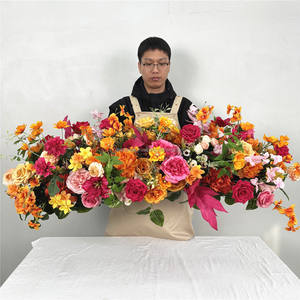 พรมดอกไม้ประดิษฐ์ขนาดใหญ่หลากสีทำมือจากผ้าไหม/ผ้า สำหรับทางเดินงานแต่งงาน วันแม่ และคริสต์มาส จาก DKB Wholesale - Product Image 3