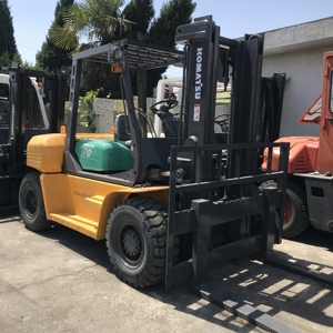 Vente à chaud Mini chariot élévateur Komatsu FD70 d'occasion de haute qualité Marque japonaise 2,5 tonnes 3,5 tonnes 5 tonnes 7 tonnes Options Noyau de moteur Shanghai - Product Image 4