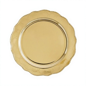 Plato de presentación dorado con diseño floral para decoración de bodas, platos y vajilla de lujo para servir comida y accesorios de mesa. - Product Image 1