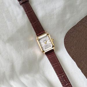 Reloj de pulsera de cuarzo de lujo para mujer, estilo artístico, forma cuadrada pequeña, elegante, diseño Simple, correa de cuero, reloj para mujer - Product Image 4
