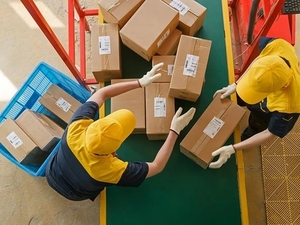 Servizio di Corriere Espresso Economico DHL UPS Fedex, Tariffe di Spedizione Porta a Porta, Tempo di Transito 3-7 Giorni, Assicurazione e Gestione Merci Pericolose - Product Image 2
