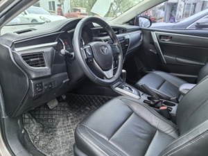Toyota Corolla 2014 Usado, 1.6L CVT GL-i - Interior Espacioso, Asientos de Cuero, Ahorro de Combustible, Ideal para Uso Personal y Comercial - Product Image 6