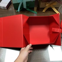 Boîte cadeau pliable magnétique rouge personnalisée avec logo pour emballage de vêtements en gros