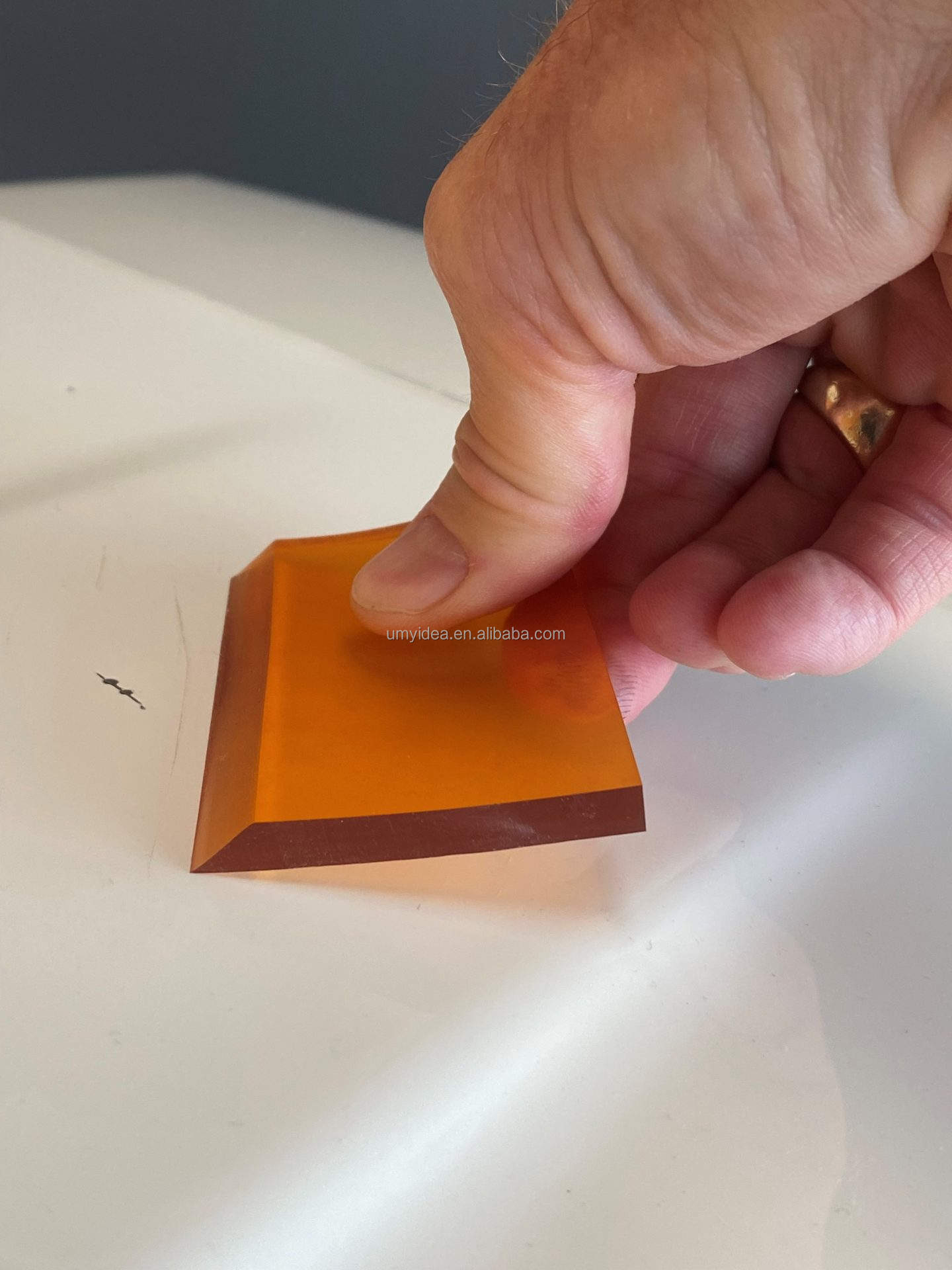 jaune clair 7,6x4,9cm