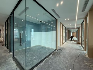 <span class=keywords><strong>Cloison</strong></span> en verre sans cadre Diviseur de bureau Mur de verre <span class=keywords><strong>amovible</strong></span> Simple vitrage Diviseur d'espace de bureau moderne Verre contemporain - Product Image 4