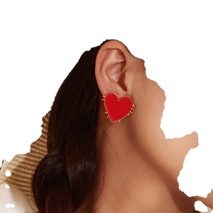 Moda Popular mujer personalidad OL rojo gran amor forma de corazón joyería pendientes salvaje Stud pendientes para mujer - Product Image 2