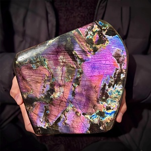 Artigianato Spirituale in Cristallo all'Ingrosso: Pietra Naturale di Labradorite con Flash Viola a Forma Libera per Decorazione - Product Image 1